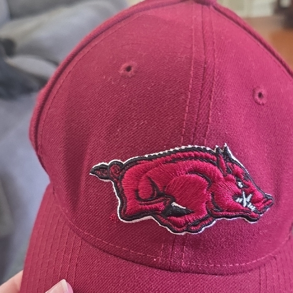 Arkansas Razorbacks Red Hat, Adjustable - Picture 4 of 6